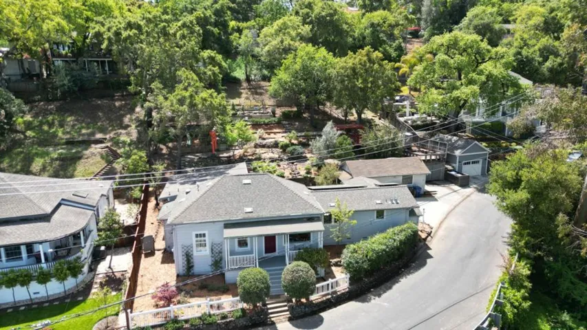 90 Cleland Avenue, Los Gatos, California 95030