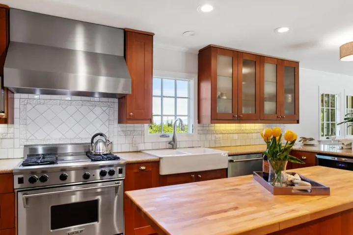 90 Cleland Avenue, Los Gatos, California 95030