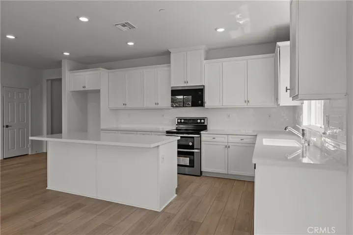 30957 Alister Lane, Winchester, California 92596