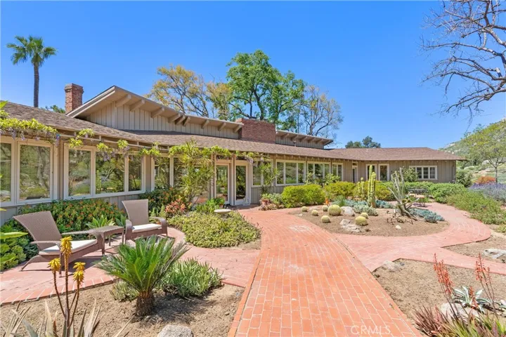 Welcome to 6154 Hawarden Drive!