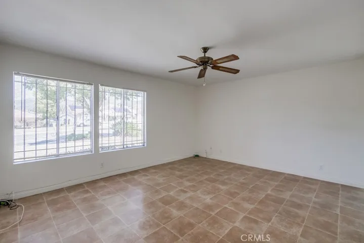1437 W Country Club Lane, Escondido, California 92026