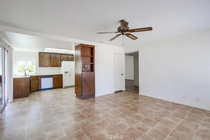 1437 W Country Club Lane, Escondido, California 92026