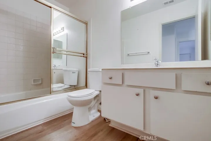 1437 W Country Club Lane, Escondido, California 92026