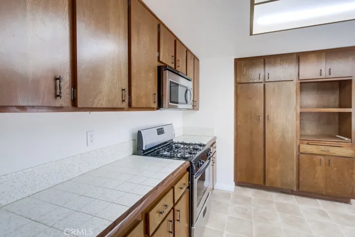 1437 W Country Club Lane, Escondido, California 92026