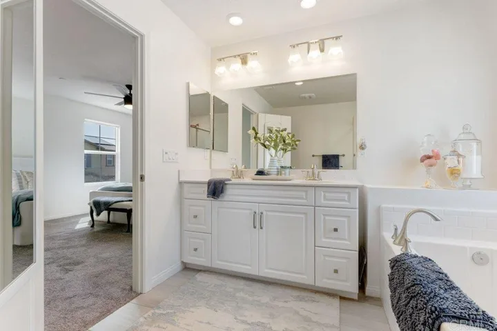 13653 Gray Hawk Way, Valley Center, California 92082