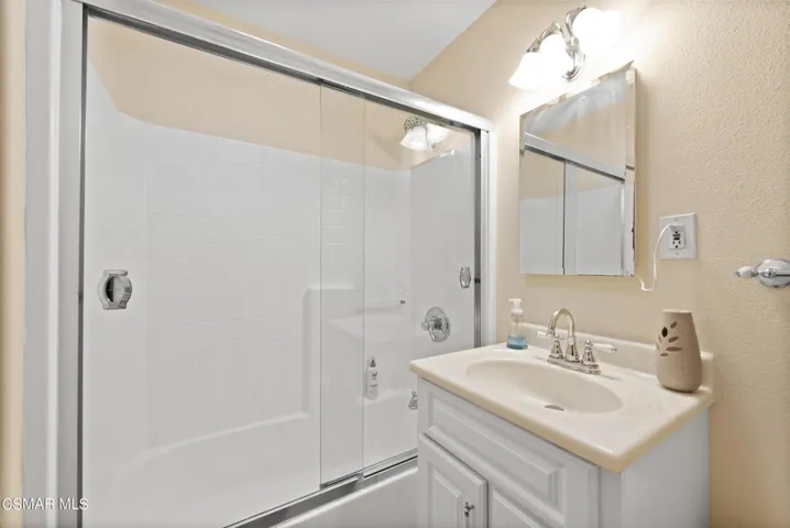 2140 Wisteria St Simi Valley-19