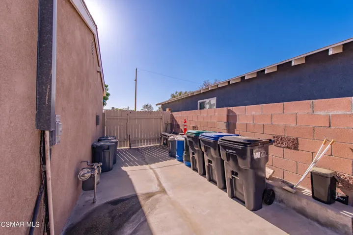 2140 Wisteria St Simi Valley-35