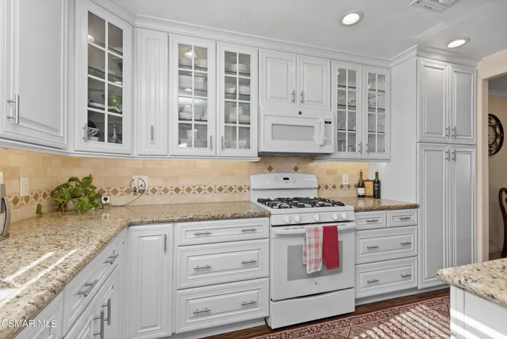 2140 Wisteria St Simi Valley-14