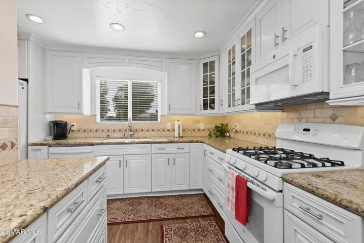 2140 Wisteria St Simi Valley-12