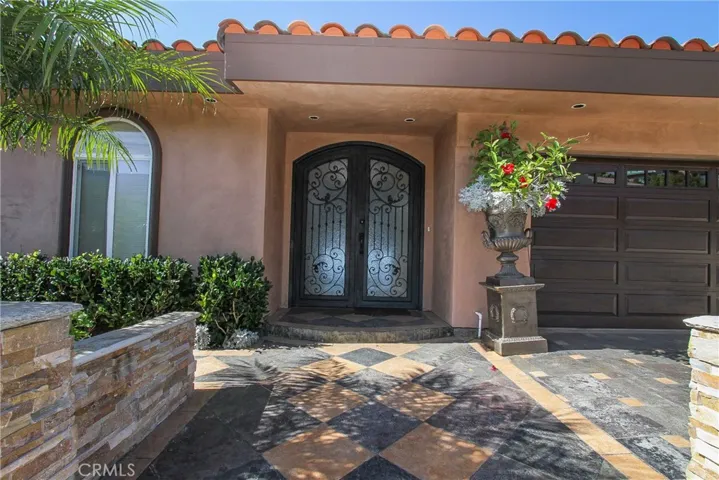 621 Loretta Drive, Laguna Beach, California 92651