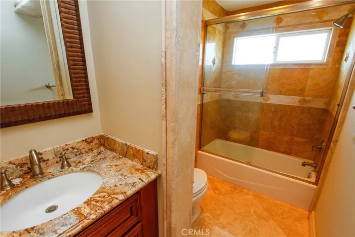 621 Loretta Drive, Laguna Beach, California 92651