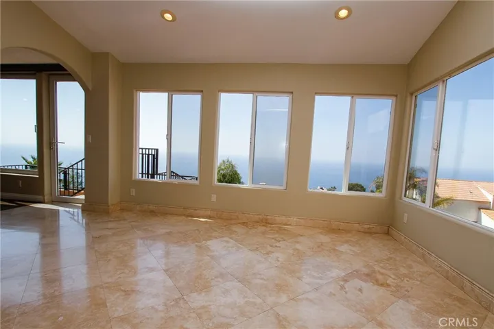 621 Loretta Drive, Laguna Beach, California 92651