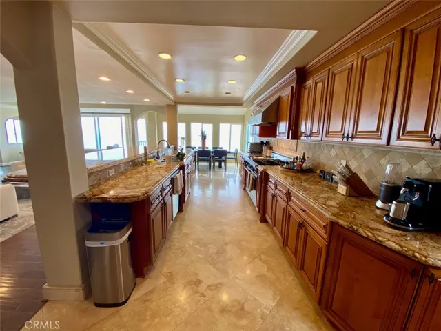 621 Loretta Drive, Laguna Beach, California 92651