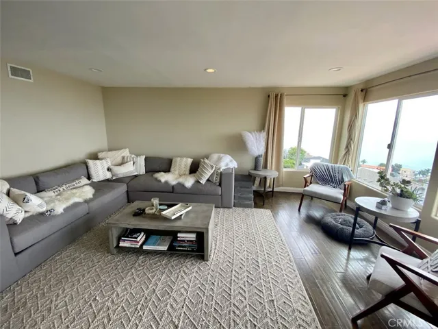 621 Loretta Drive, Laguna Beach, California 92651