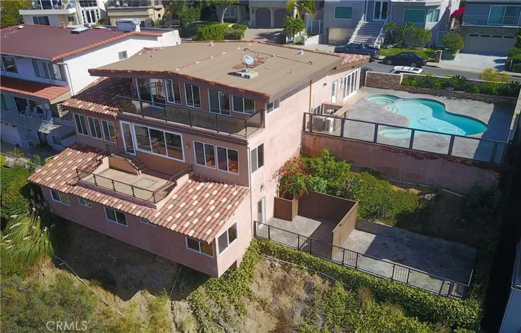 621 Loretta Drive, Laguna Beach, California 92651