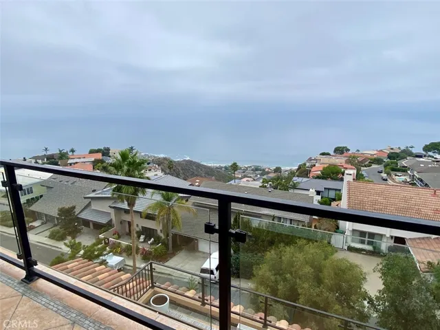 621 Loretta Drive, Laguna Beach, California 92651