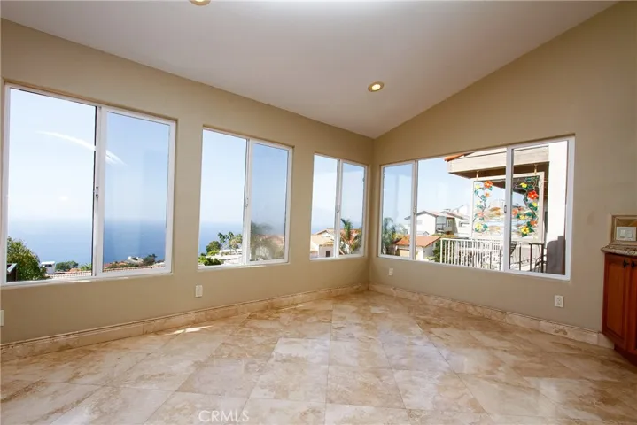 621 Loretta Drive, Laguna Beach, California 92651