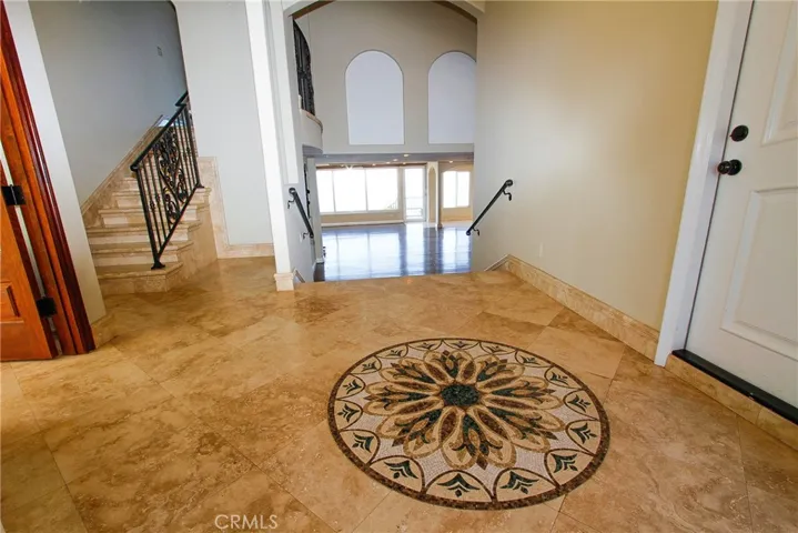 621 Loretta Drive, Laguna Beach, California 92651