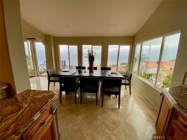 621 Loretta Drive, Laguna Beach, California 92651