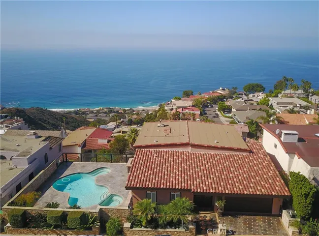 621 Loretta Drive, Laguna Beach, California 92651