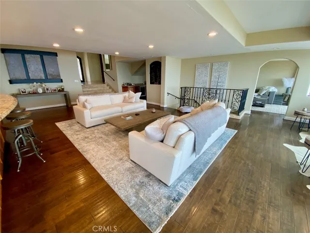 621 Loretta Drive, Laguna Beach, California 92651
