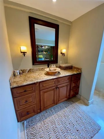 621 Loretta Drive, Laguna Beach, California 92651