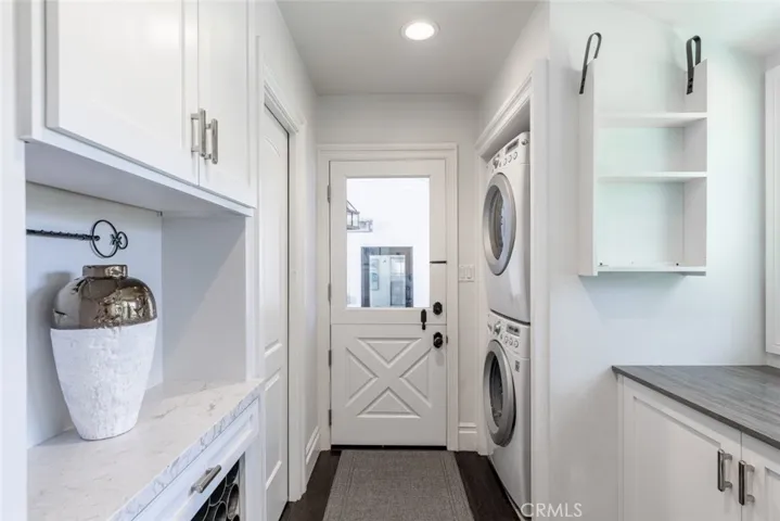 5808 Hilltop Road, Hidden Hills, California 91302