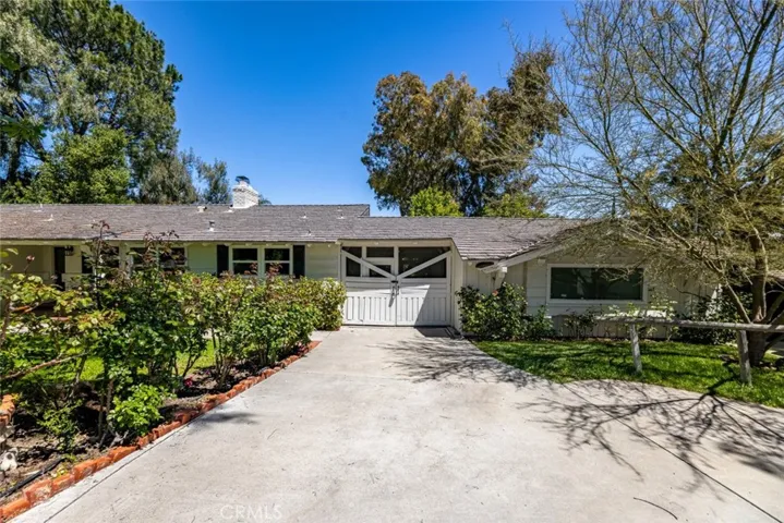5808 Hilltop Road, Hidden Hills, California 91302