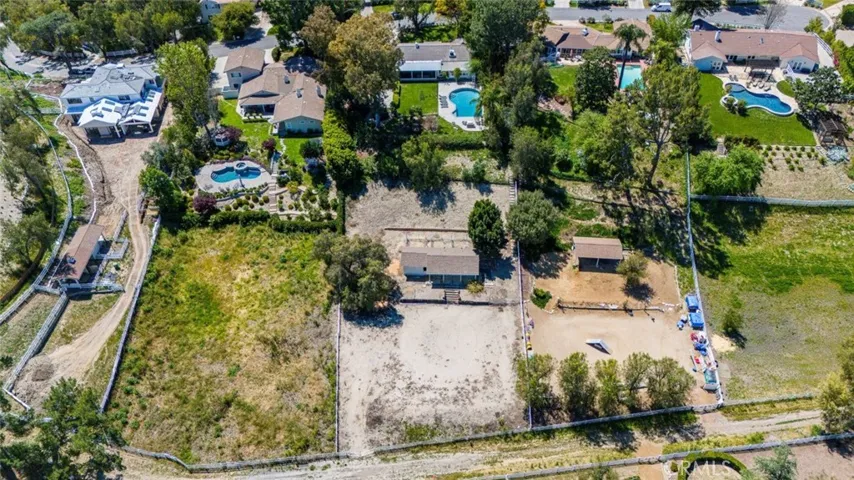 5808 Hilltop Road, Hidden Hills, California 91302