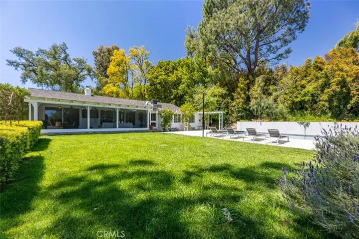 5808 Hilltop Road, Hidden Hills, California 91302