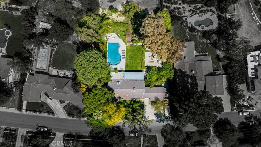 5808 Hilltop Road, Hidden Hills, California 91302