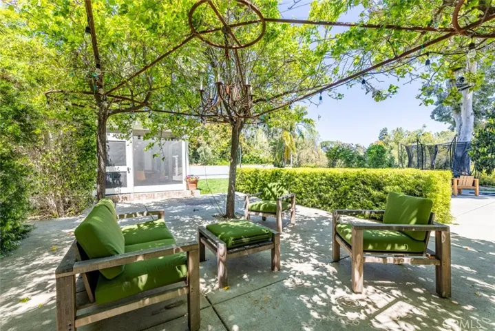 5808 Hilltop Road, Hidden Hills, California 91302