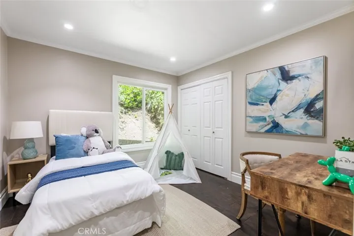 5808 Hilltop Road, Hidden Hills, California 91302