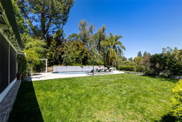 5808 Hilltop Road, Hidden Hills, California 91302