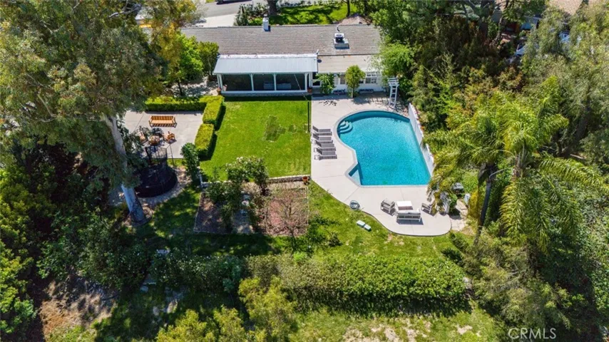 5808 Hilltop Road, Hidden Hills, California 91302