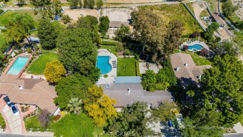 5808 Hilltop Road, Hidden Hills, California 91302