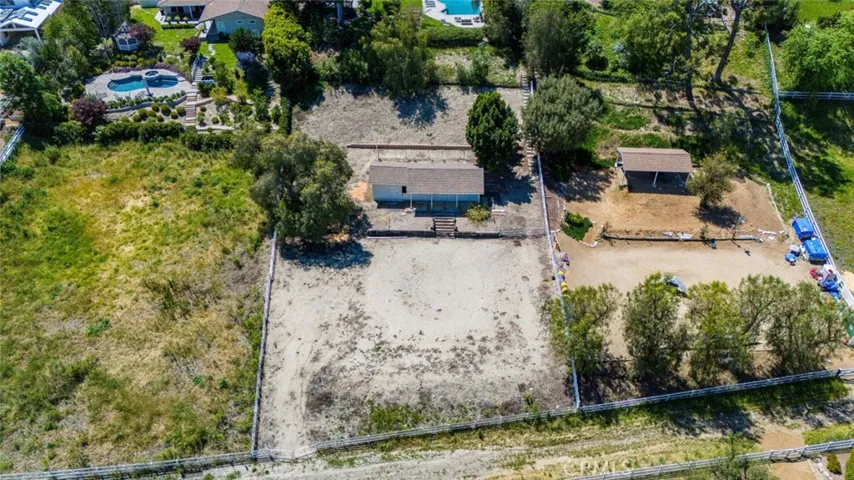 5808 Hilltop Road, Hidden Hills, California 91302