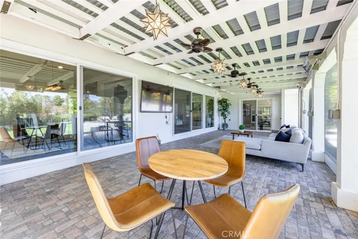 5808 Hilltop Road, Hidden Hills, California 91302