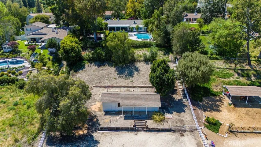 5808 Hilltop Road, Hidden Hills, California 91302