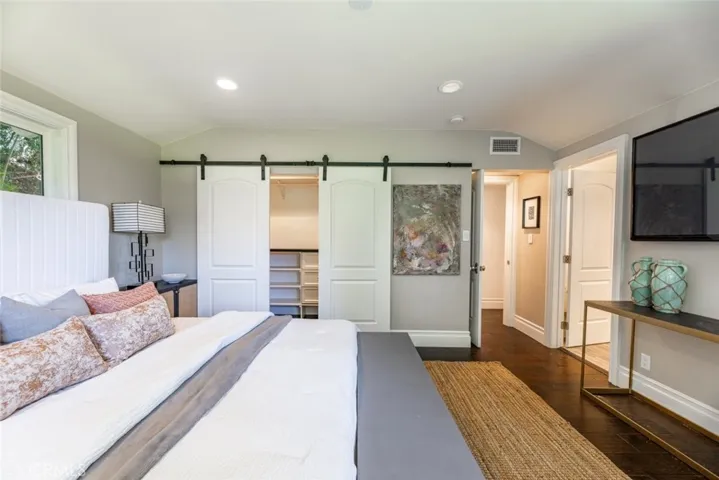 5808 Hilltop Road, Hidden Hills, California 91302