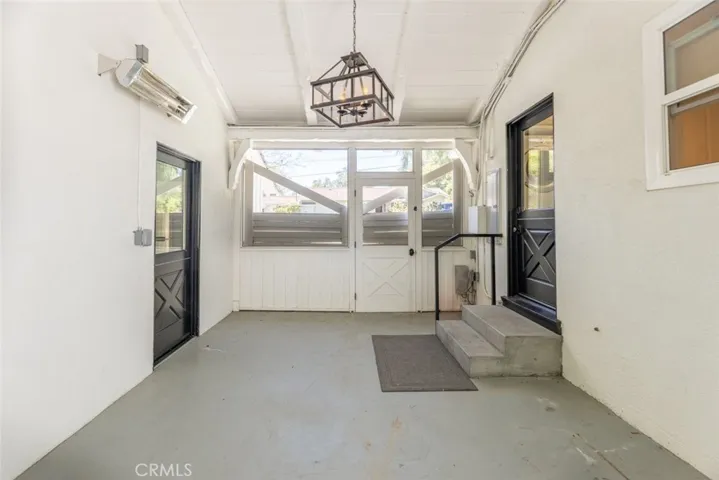5808 Hilltop Road, Hidden Hills, California 91302