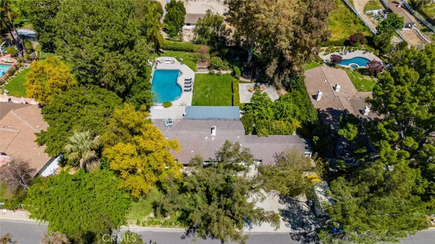 5808 Hilltop Road, Hidden Hills, California 91302