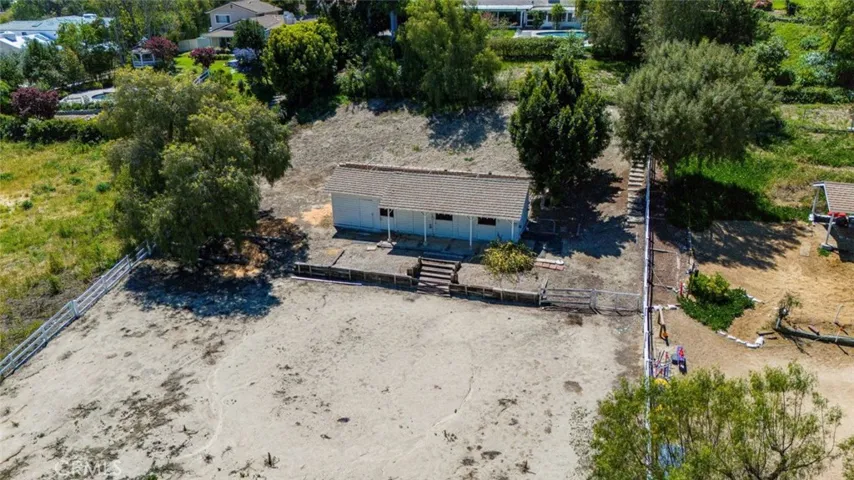 5808 Hilltop Road, Hidden Hills, California 91302
