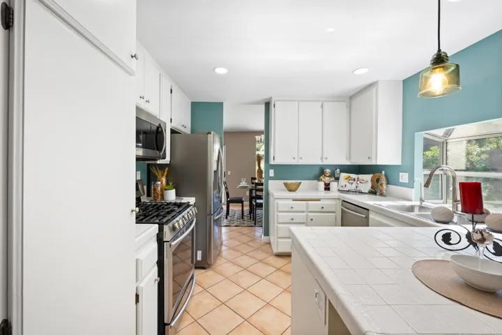 2714 Candlewood Place, Oceanside, California 92056