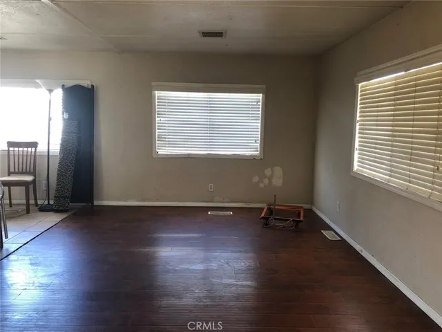 16601 S Garfield Avenue 204, Paramount, California 90723
