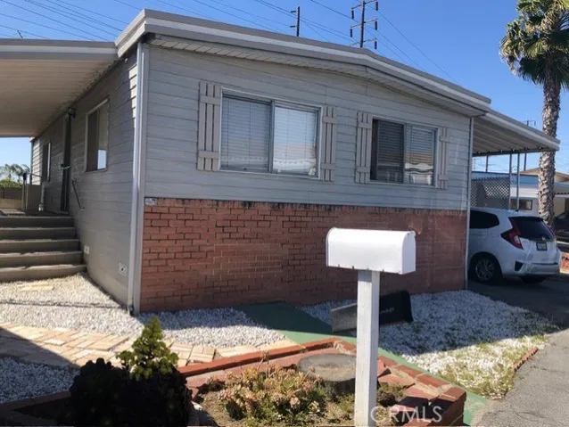 16601 S Garfield Avenue 204, Paramount, California 90723