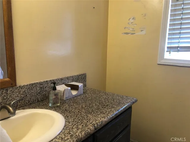 16601 S Garfield Avenue 204, Paramount, California 90723
