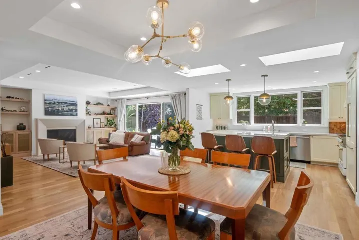 345 Claremont Way, Menlo Park, California 94025