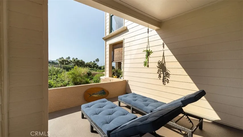 140 The Village 211, Redondo Beach, California 90277