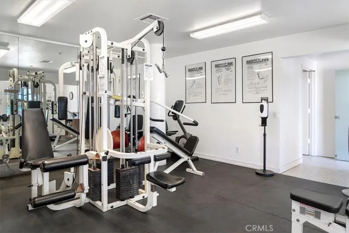 140 The Village 211, Redondo Beach, California 90277